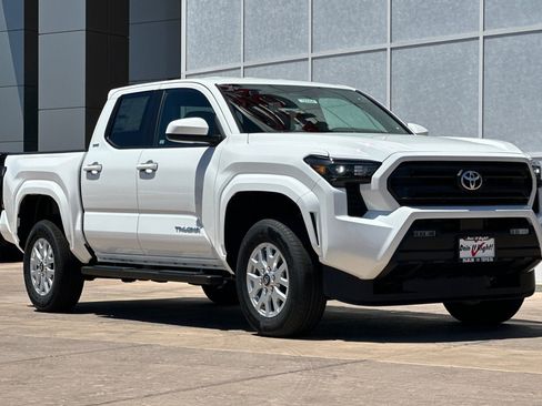 New 2026 Toyota Tacoma SR5 AWD/4WD image 2