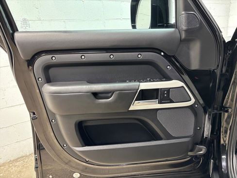 Used 2022 Land Rover Defender 110 XS Edition image 25