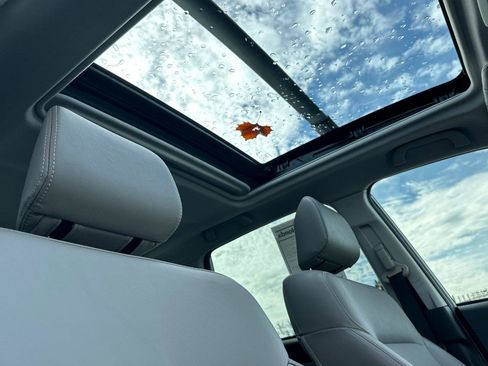 Used 2018 Subaru Forester 2.5i Limited image 16