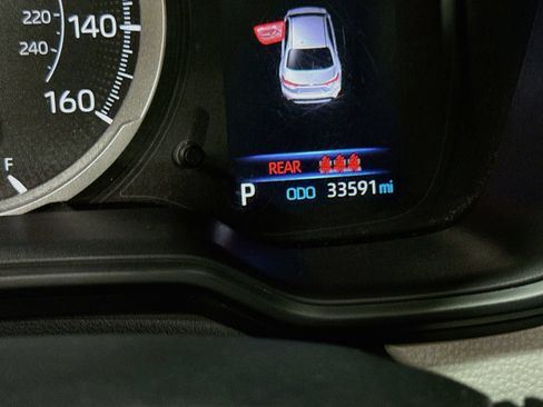 Used 2020 Toyota Corolla LE FWD image 14