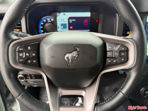 Used 2024 Ford Bronco Badlands AWD/4WD image 37