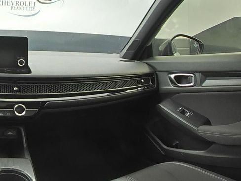 Used 2025 Honda Civic Sport image 11