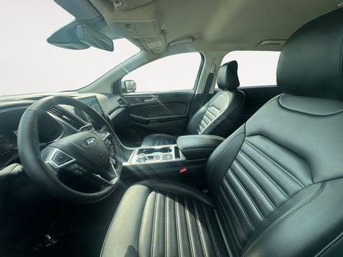 Used 2024 Ford Edge SEL AWD/4WD image 9