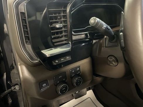 Used 2023 Chevrolet Silverado 1500 LTZ w/ LTZ Premium Package image 20