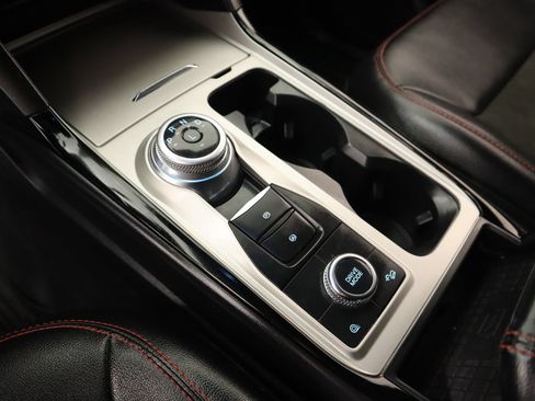 Used 2022 Ford Explorer ST-Line AWD/4WD image 9