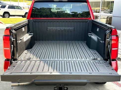 Used 2026 Toyota Tacoma SR5 AWD/4WD image 23
