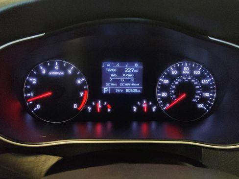 Used 2015 Kia Cadenza Premium image 23