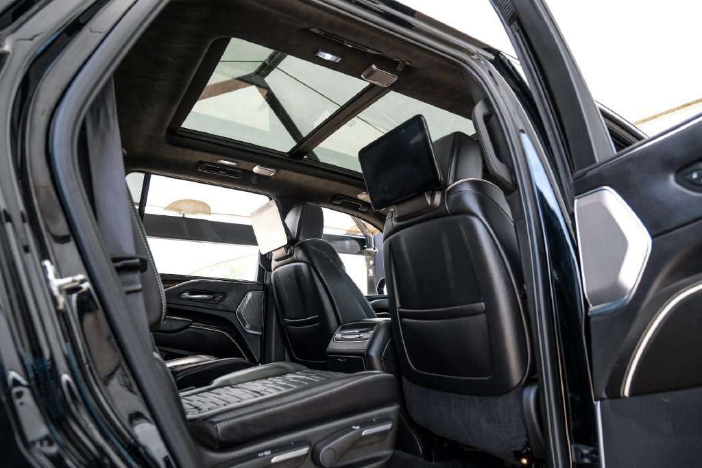 Used 2021 Cadillac Escalade Sport Platinum w/ LPO, ONYX Package AWD/4WD image 42
