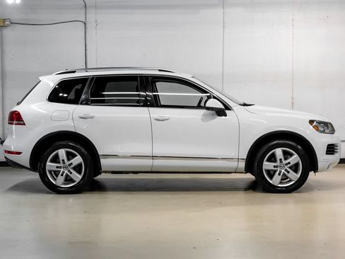 Used 2014 Volkswagen Touareg VR6 AWD/4WD image 10