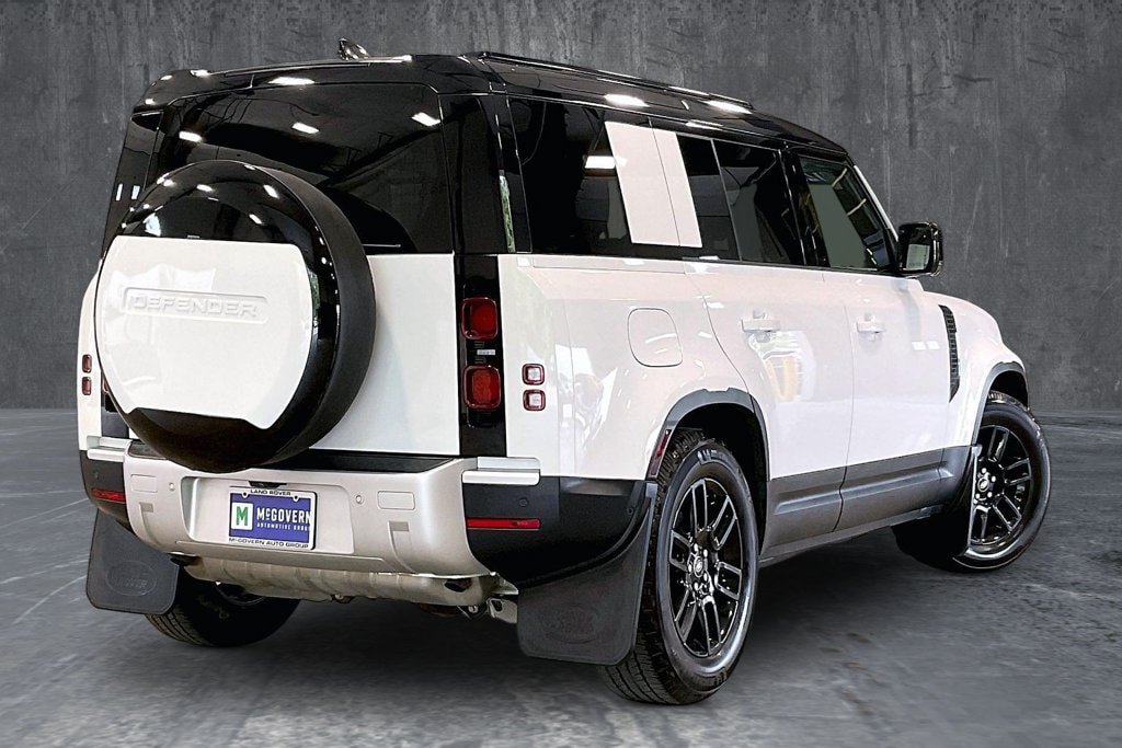 Certified 2025 Land Rover Defender 110 S AWD/4WD image 7