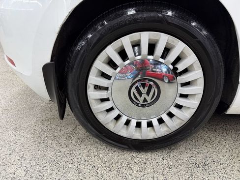 Used 2014 Volkswagen Beetle 1.8T FWD image 26