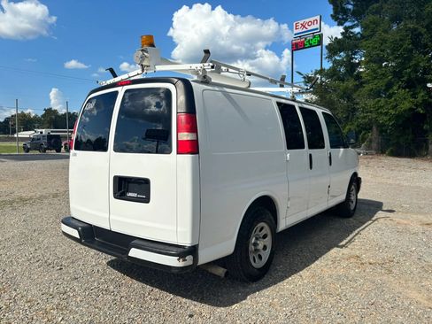 Used 2013 Chevrolet Express 1500 RWD image 5