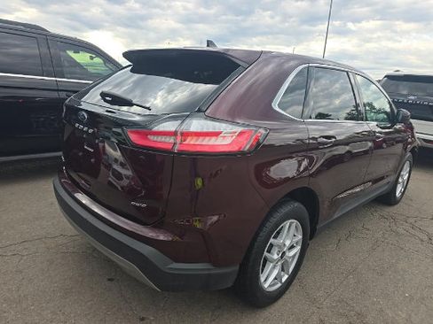 Used 2023 Ford Edge SEL w/ Convenience Package AWD/4WD image 3
