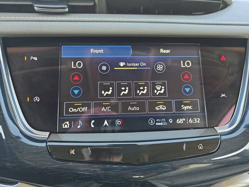 Certified 2024 Cadillac XT6 Premium Luxury w/ LPO, Floor Liner Package AWD/4WD image 25