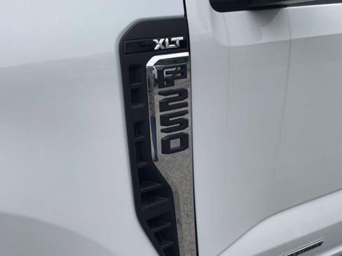 Used 2026 Ford F250 XLT image 12