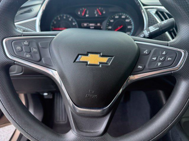 Used 2019 Chevrolet Malibu LT FWD image 19