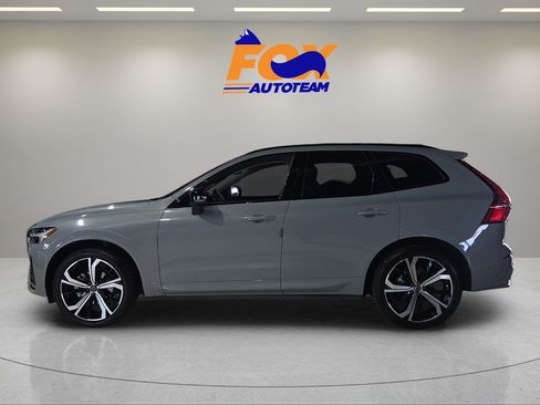 Used 2024 Volvo XC60 B5 Ultimate AWD/4WD image 2