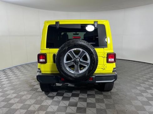 Used 2022 Jeep Wrangler Unlimited Sahara w/ Cold Weather Group AWD/4WD image 4