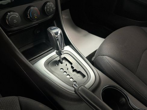Used 2012 Chrysler 200 LX FWD image 19