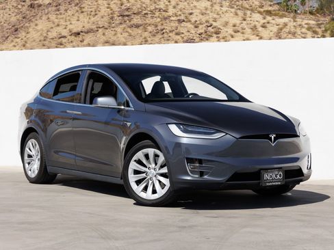 Used 2020 Tesla Model X Long Range AWD/4WD image 9