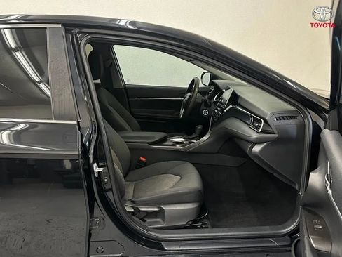Used 2022 Toyota Camry LE FWD image 17