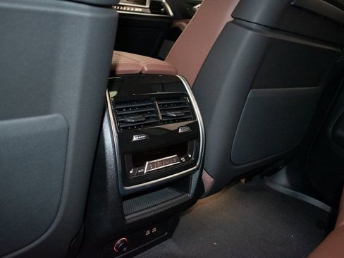 New 2026 BMW X7 xDrive40i image 25