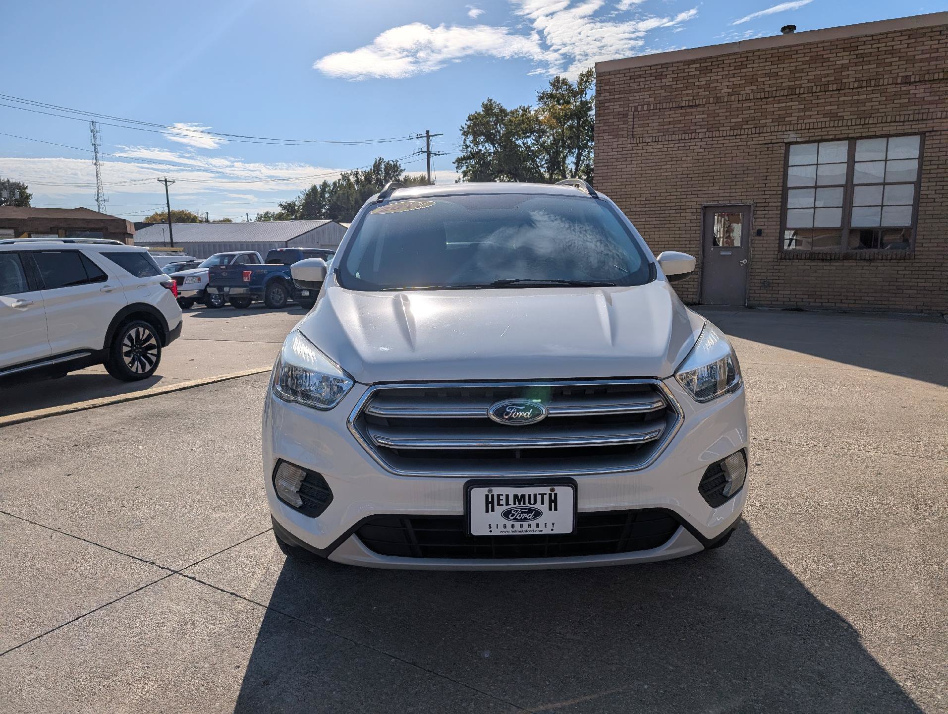 Used 2017 Ford Escape SE FWD image 3