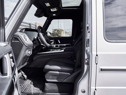 Used 2026 Mercedes-Benz G 63 AMG 4MATIC image 32