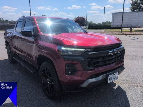 Used 2025 Chevrolet Colorado Z71 w/ Z71 Convenience Package 2 AWD/4WD image 4