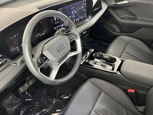 Used 2025 Audi Q6 e-tron Premium w/ Convenience Package image 9