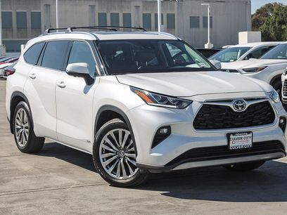 Certified 2025 Toyota Highlander Limited