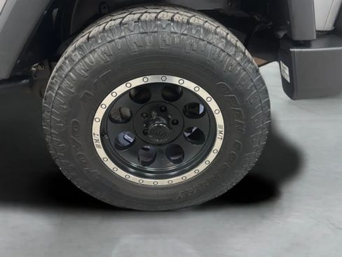 Used 2014 Jeep Wrangler Sport AWD/4WD image 28