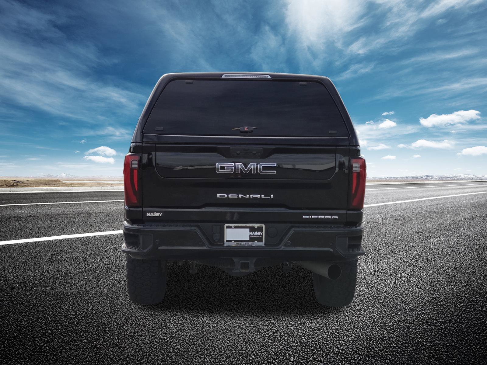 Used 2025 GMC Sierra 3500 Denali Ultimate AWD/4WD image 23