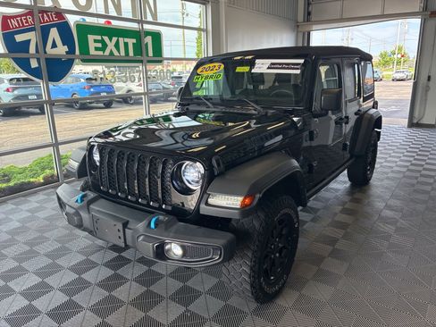 Used 2023 Jeep Wrangler Unlimited w/ Cold Weather Group AWD/4WD image 3