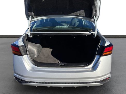 Used 2024 Nissan Altima 2.5 SV image 24