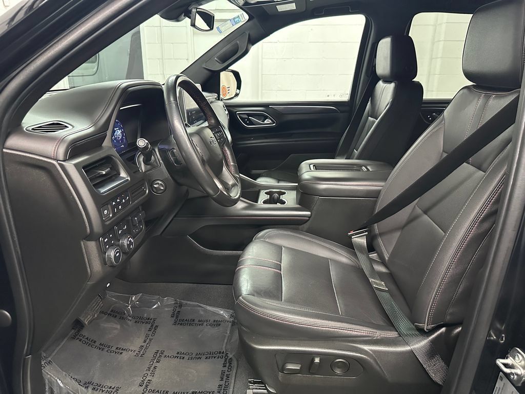 Used 2022 Chevrolet Tahoe RST w/ Luxury Package AWD/4WD image 18