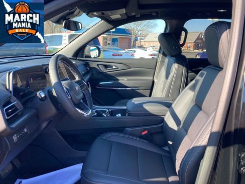 New 2026 Chevrolet Traverse LT image 9