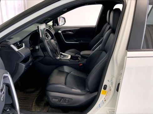 Used 2019 Toyota RAV4 XSE w/ Carpet Mat Package AWD/4WD image 15