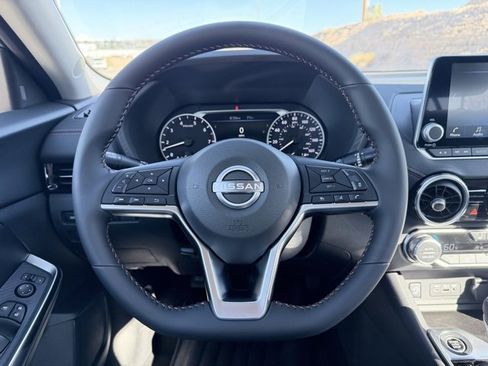 New 2025 Nissan Sentra SR image 9