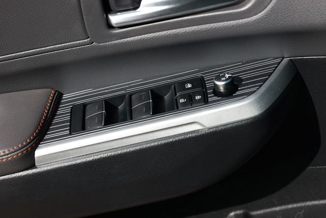 Used 2023 Toyota Sienna XSE FWD image 58