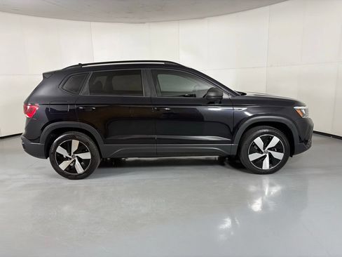 Used 2024 Volkswagen Taos S AWD/4WD image 9