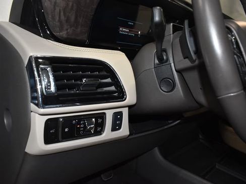 Used 2023 Lincoln Navigator L Reserve w/ Equipment Group 201A image 25