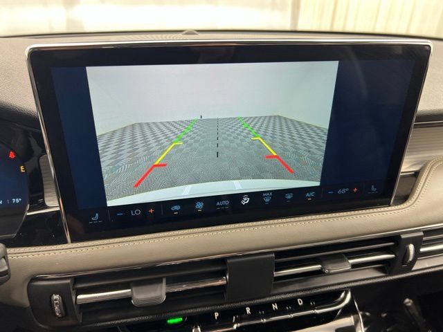Certified 2025 Lincoln Corsair AWD image 19
