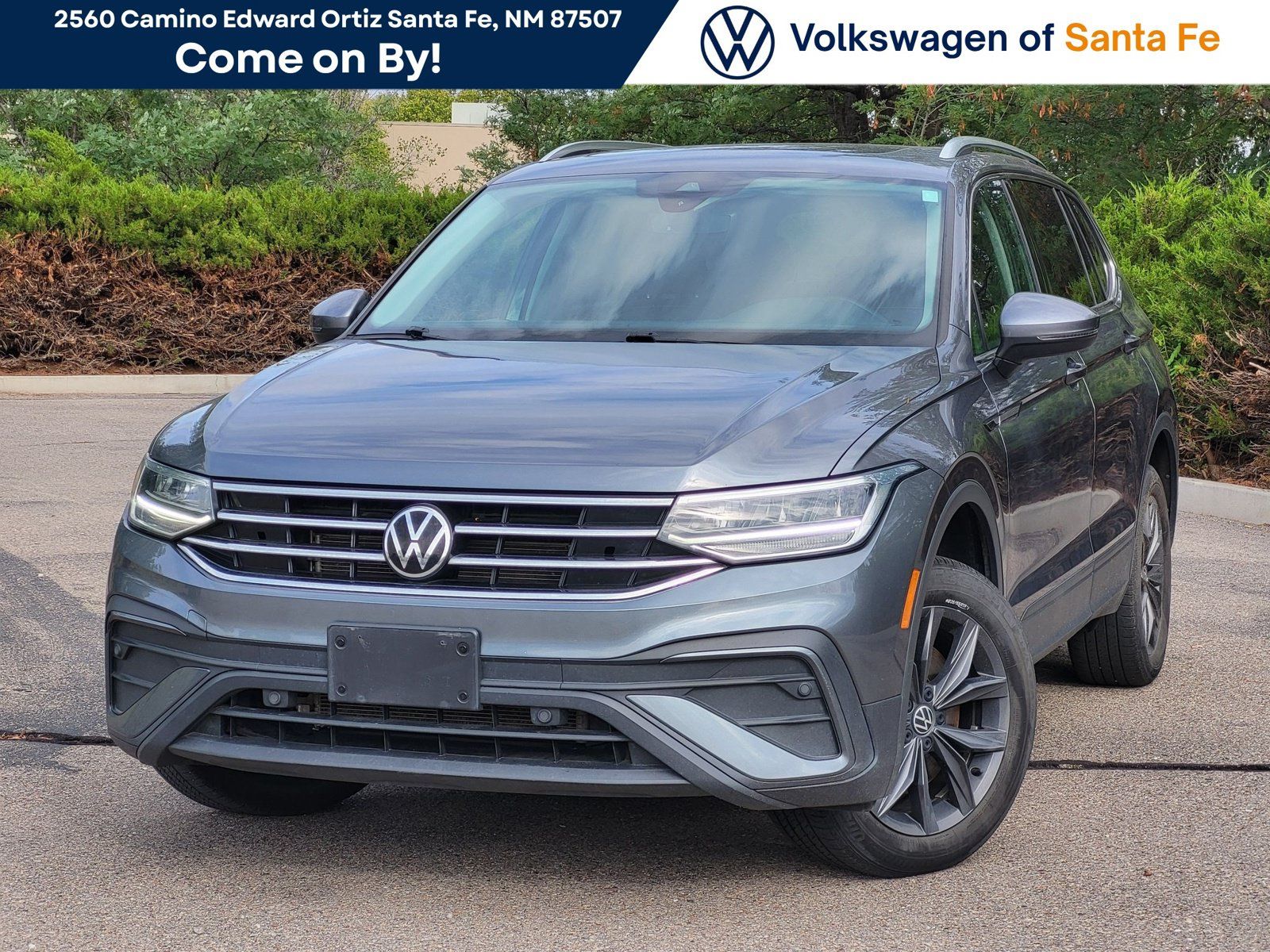 Used 2023 Volkswagen Tiguan SE w/ Panoramic Sunroof Package AWD/4WD image 1