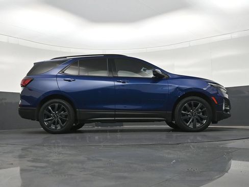 Used 2023 Chevrolet Equinox RS FWD image 34