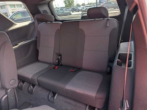 Used 2023 Chevrolet Traverse LT AWD/4WD image 13