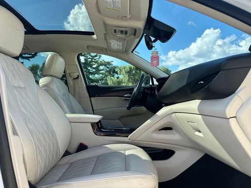Used 2021 Buick Envision Avenir w/ Technology Package II AWD/4WD image 27