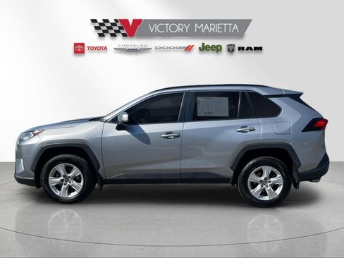 Used 2021 Toyota RAV4 XLE AWD/4WD image 2