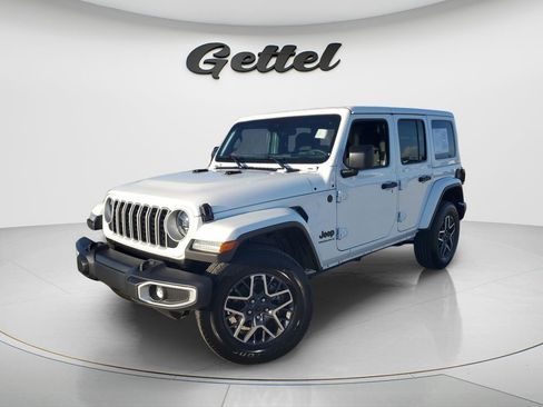 Used 2025 Jeep Wrangler Unlimited Sahara AWD/4WD image 1