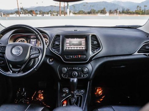 Certified 2021 Jeep Cherokee Latitude Plus image 12